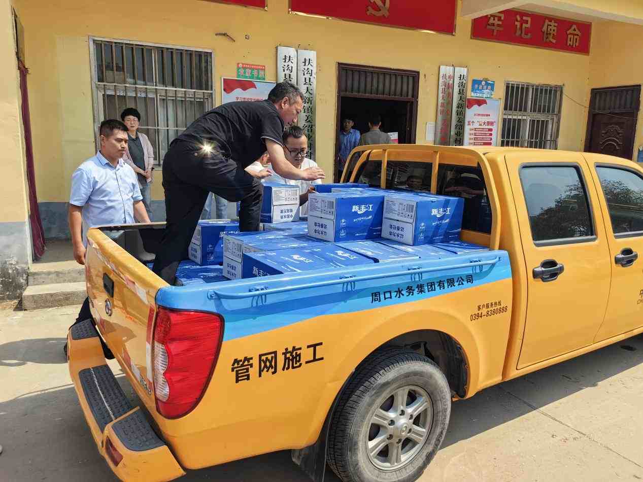 夏糧搶收正當時，志愿服務暖民心